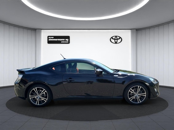 Vehicle image 4 Vehicle image 4