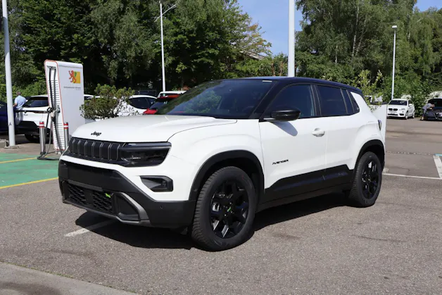 Jeep Avenger 1.2 MHEV Overland 4xe