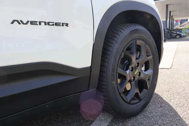 Jeep Avenger 1.2 MHEV Overland 4xe