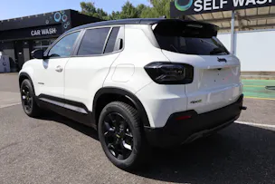 Jeep Avenger 1.2 MHEV Overland 4xe