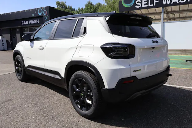 Jeep Avenger 1.2 MHEV Overland 4xe