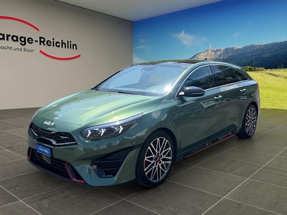 First vehicle image