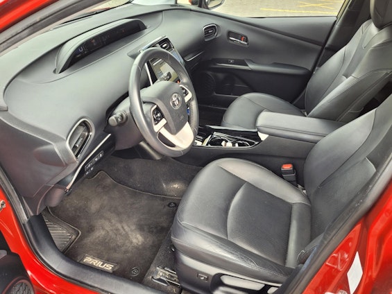 Vehicle image 8
