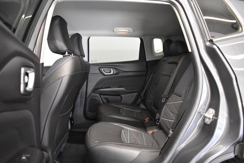 Vehicle image JEEP COMPASS