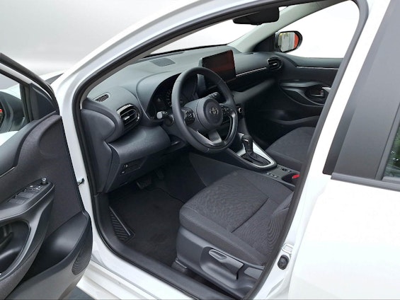 Vehicle image 7
