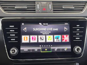 Škoda Superb Combi 2.0 TDI Ambition DSG