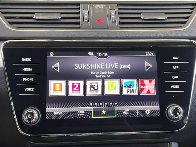 Škoda Superb Combi 2.0 TDI Ambition DSG