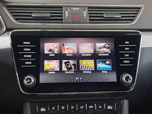 Škoda Superb Combi 2.0 TDI Ambition DSG