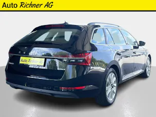 Škoda Superb Combi 2.0 TDI Ambition DSG