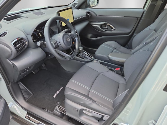 Vehicle image 10
