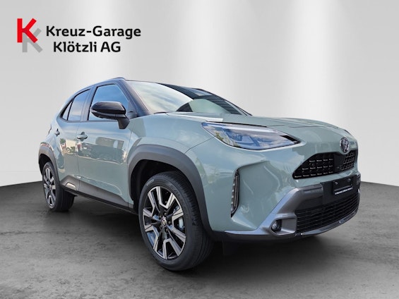 First vehicle image