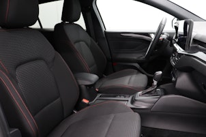 Vehicle image FORD Focus Station Wagon 1.0i EcoB Hybrid 155 ST-Line