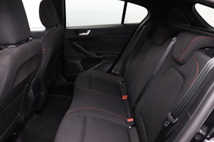 Vehicle image FORD Focus 1.0i EcoB Hybrid 155 ST-Line