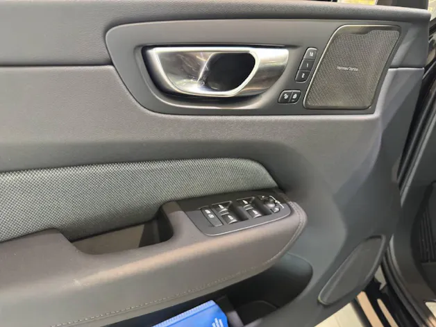 Volvo XC60 2.0 T6 TE Black Edition eAWD - Facelift MY2026