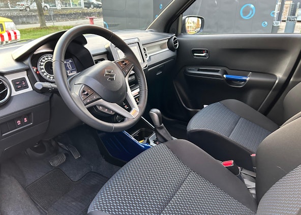 Vehicle image 4 Vehicle image 4