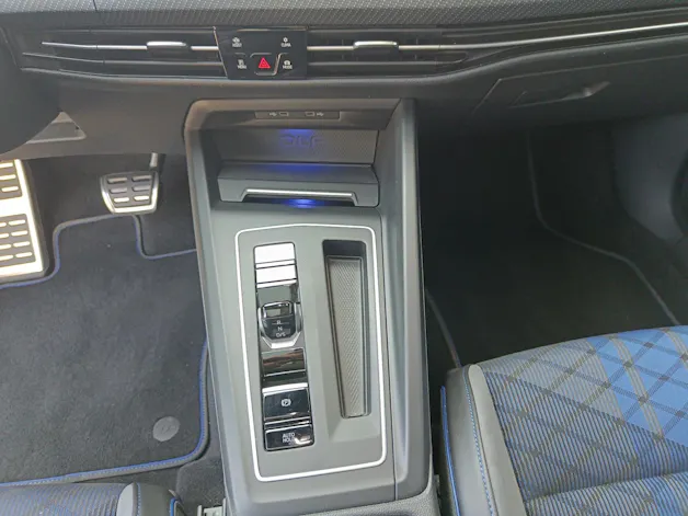 VW Golf VIII Variant 2.0 TSI R DSG 4motion