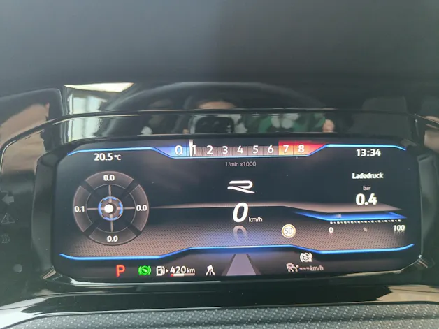 VW Golf VIII Variant 2.0 TSI R DSG 4motion