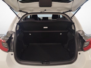 Vehicle image TOYOTA Yaris 1.5 VVT-i HSD Trend