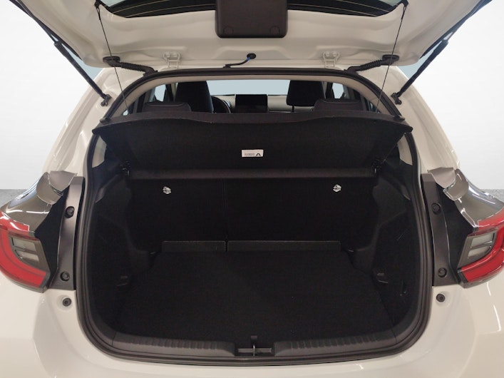 Vehicle image TOYOTA YARIS