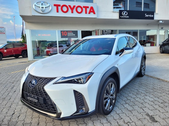 First vehicle image