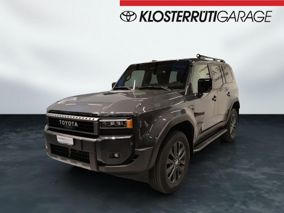 First vehicle image