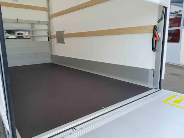 Mercedes-Benz Sprinter 317 CDI PRO CH L 4x2