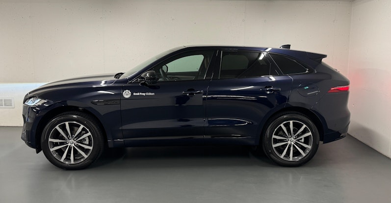 Vehicle image JAGUAR F-PACE