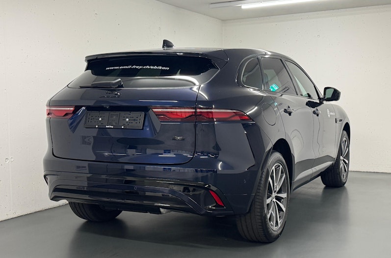 Vehicle image JAGUAR F-PACE