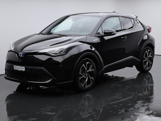 First vehicle image