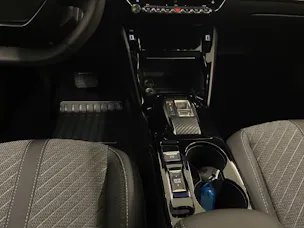 Peugeot 2008 1.2 Hybrid Allure Premium