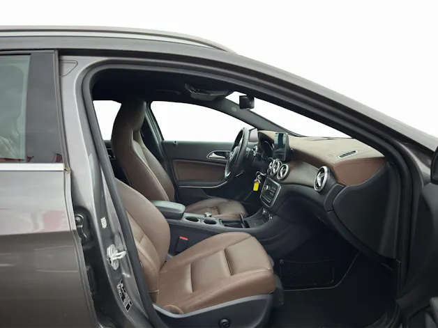 Mercedes-Benz GLA 250 Urban 4m