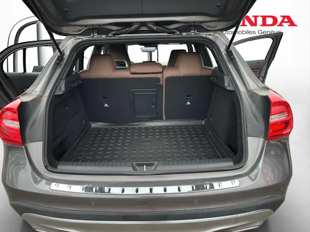 Mercedes-Benz GLA 250 Urban 4m