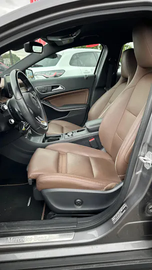 Mercedes-Benz GLA 250 Urban 4m