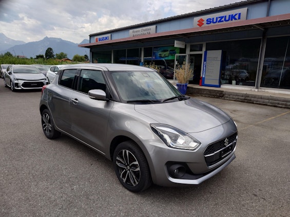 First vehicle image