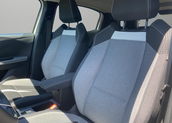 Vehicle image 3 Vehicle image 3