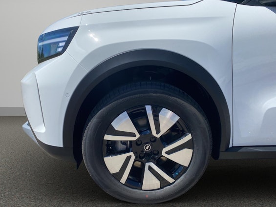 Vehicle image 9 Vehicle image 9