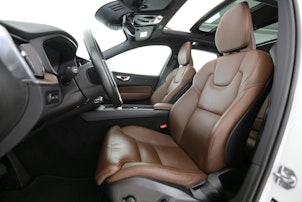 Vehicle image VOLVO XC60 2.0 T6 TE Inscription eAWD