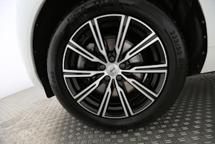 Vehicle image VOLVO XC60 2.0 T6 TE Inscription eAWD