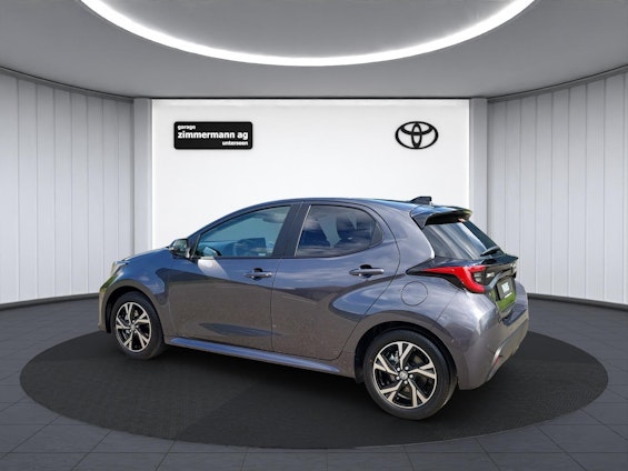 Vehicle image 8