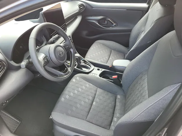 Toyota Yaris 1.5 VVT-i HSD Trend