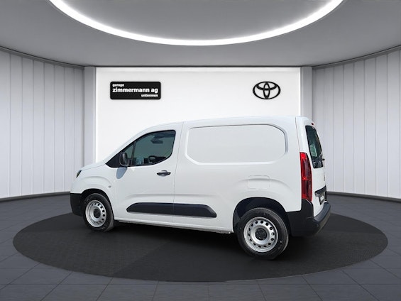 Vehicle image 9 Vehicle image 9