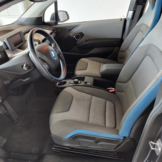 Vehicle image BMW i3