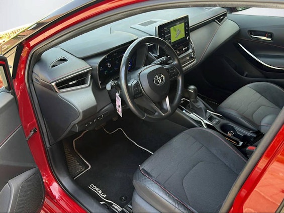 Vehicle image 5