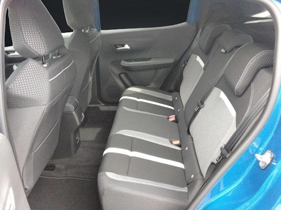 Vehicle image 6 Vehicle image 6