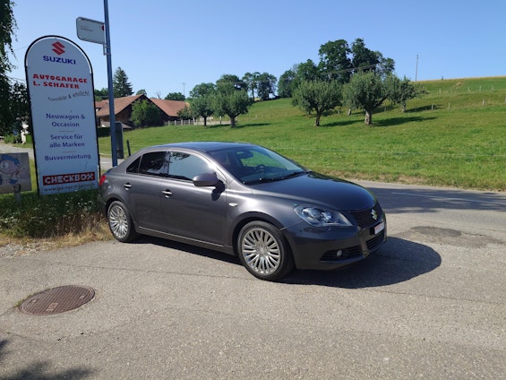 First vehicle image
