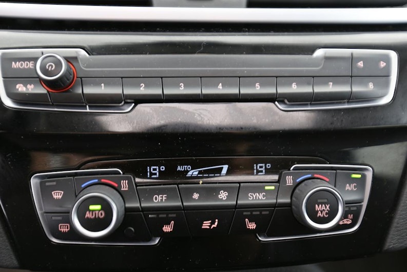 Vehicle image BMW X1