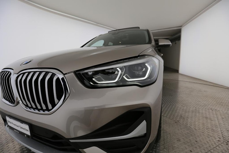 Vehicle image BMW X1