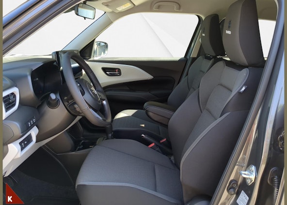 Vehicle image 8 Vehicle image 8