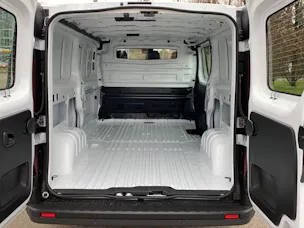 Renault Trafic Elektro EV52 22kW L2H1 Elektrofahrzeug 100% Elektrik