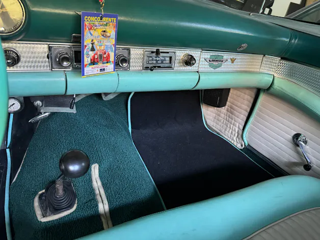 Ford Thunderbird 4.8